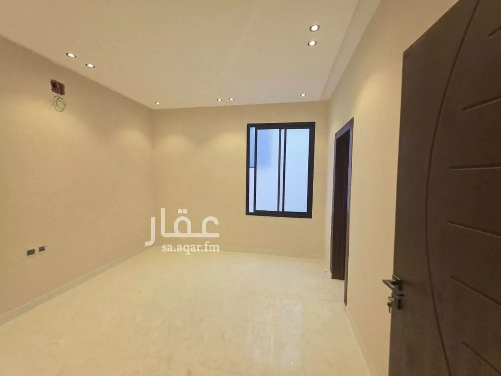فيلا 5 غرف في بدر 11