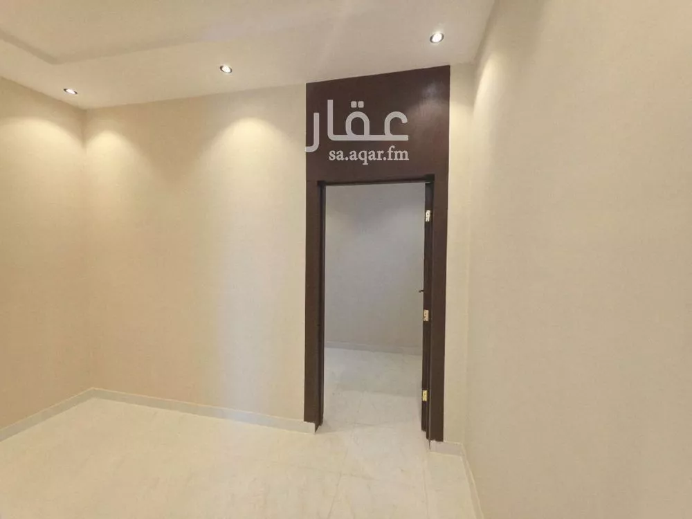 فيلا 5 غرف في بدر 12