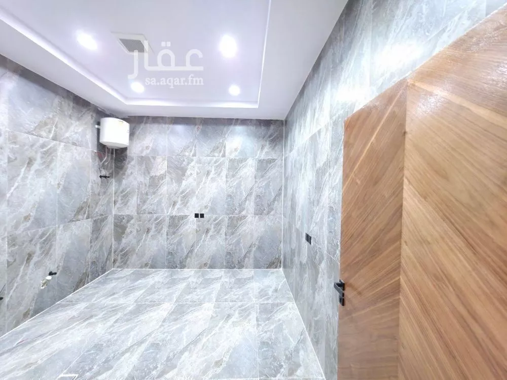 5 bedroom duplex in Okaz 11
