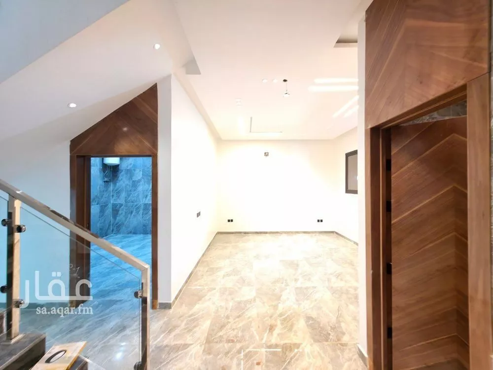 5 bedroom duplex in Okaz 17