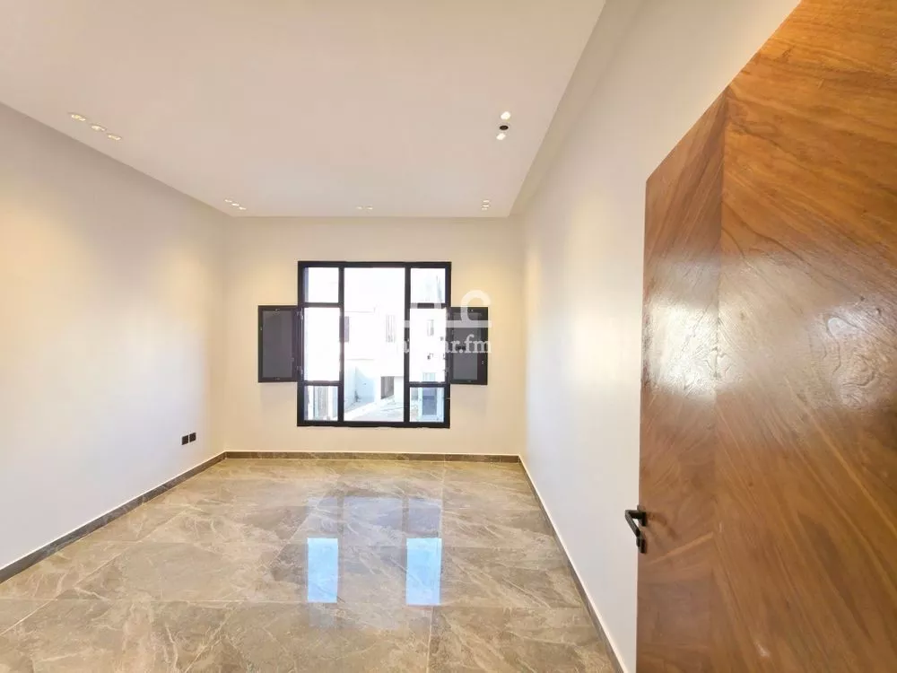 5 bedroom duplex in Okaz 19
