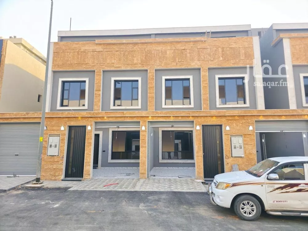 5 bedroom duplex in Okaz 6
