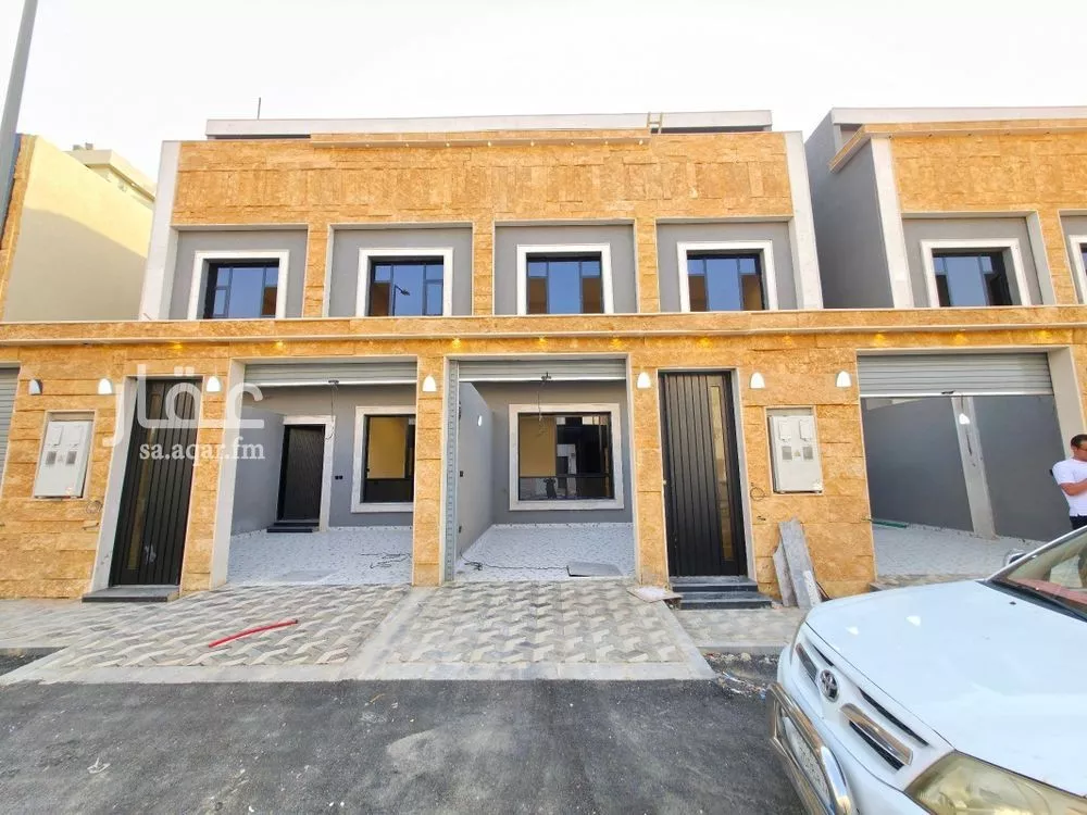 5 bedroom duplex in Okaz 9