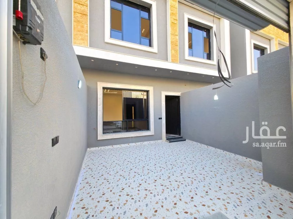 5 bedroom duplex in Okaz 10