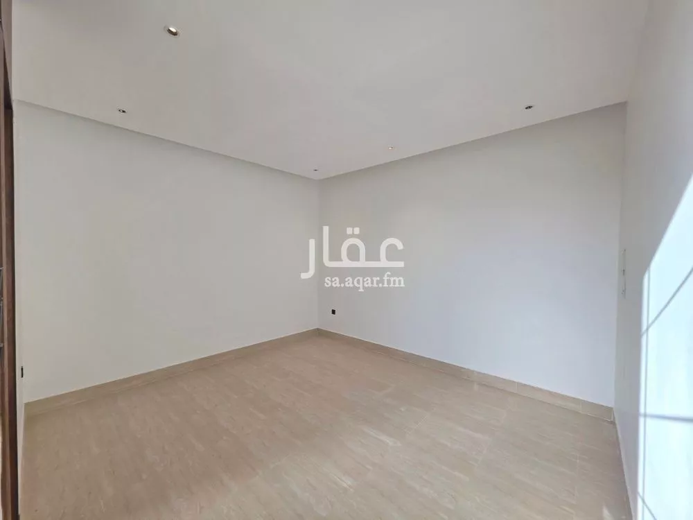 5 bedroom villa in Badr 6