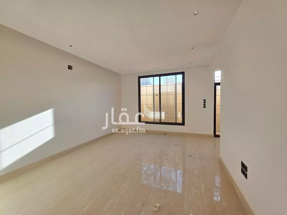 5 bedroom villa in Badr 7
