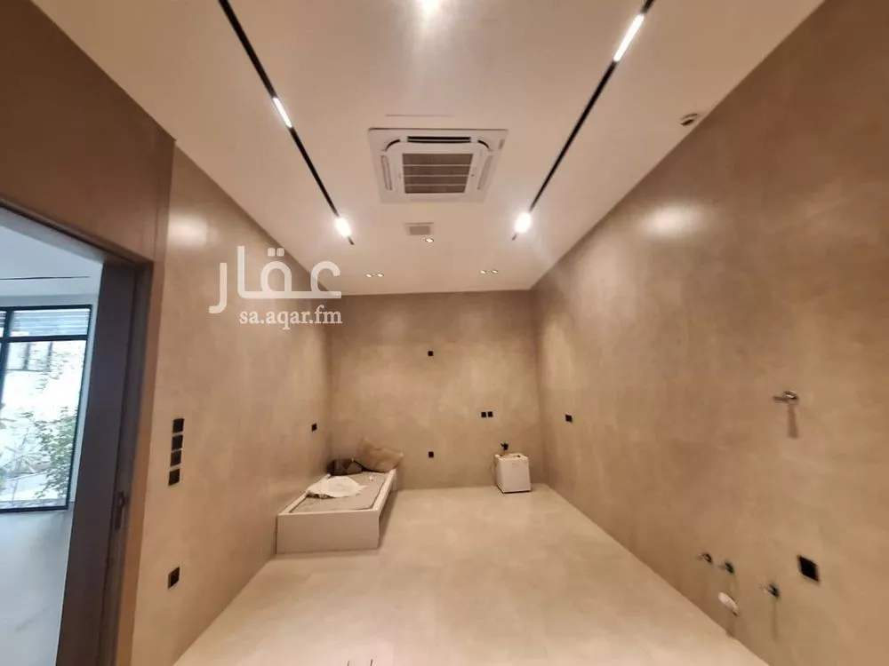 6 bedroom villa in Al Mahdiyyah 2