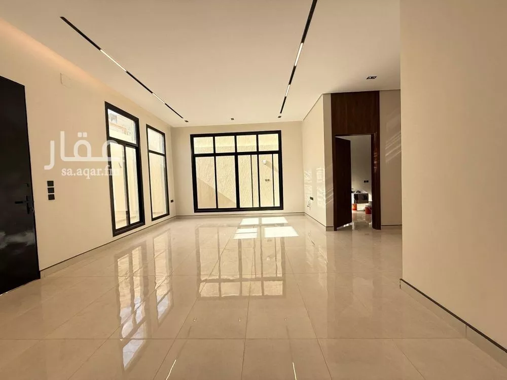 6 bedroom apartment in Al Rimal 10