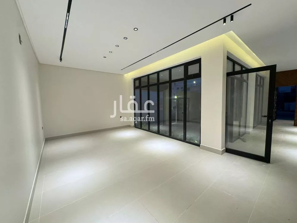 5 bedroom villa in Al Mahdiyyah 20