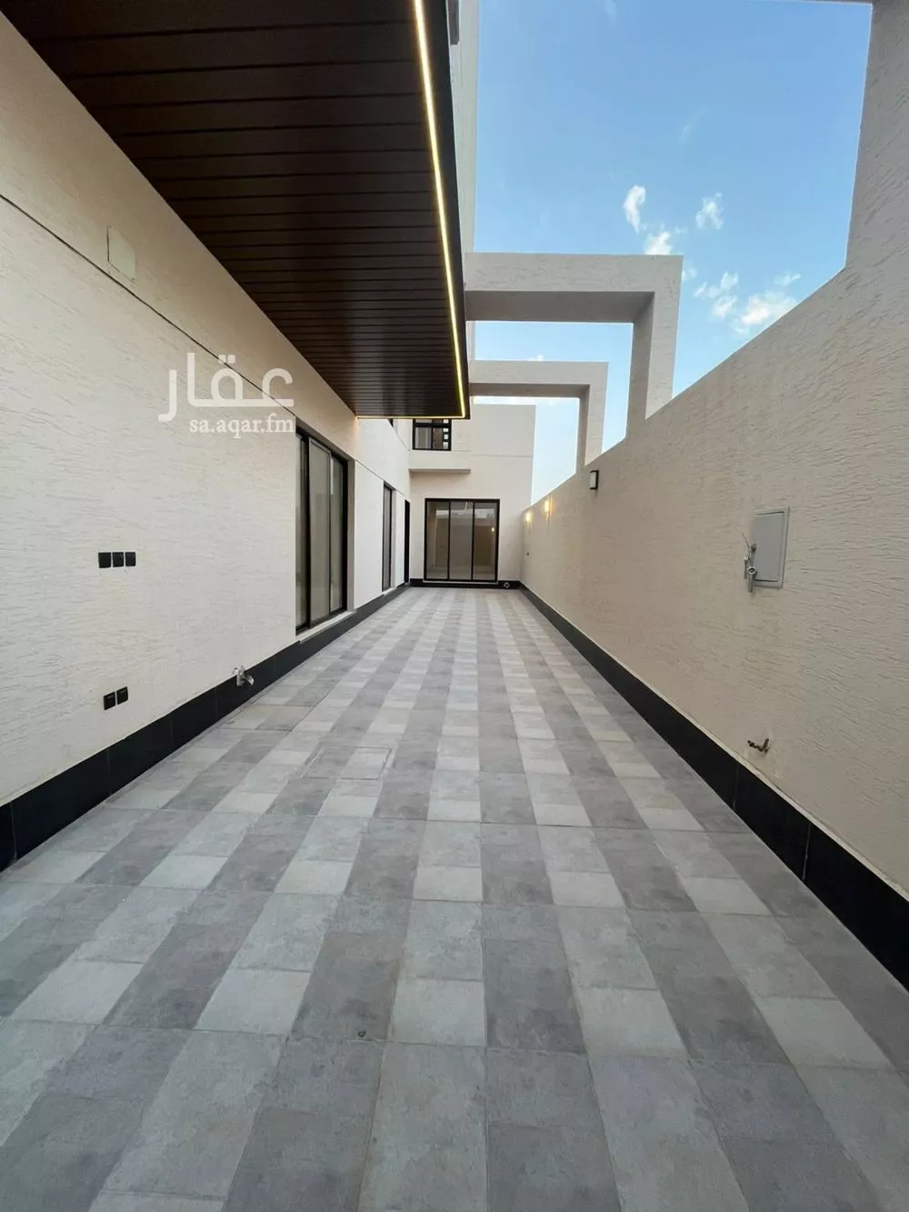 فيلا 6 غرف في المهدية 8