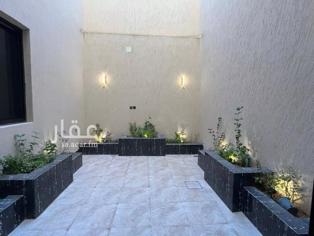 6 bedroom villa in Al Mahdiyyah 9