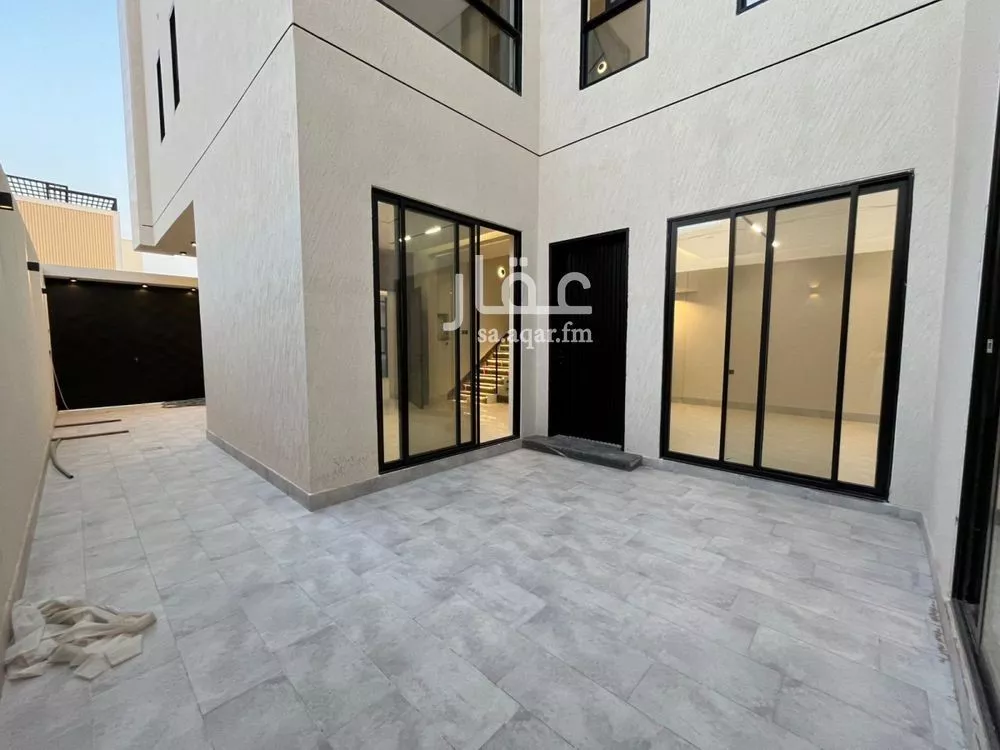 5 bedroom villa in Al Mahdiyyah 4
