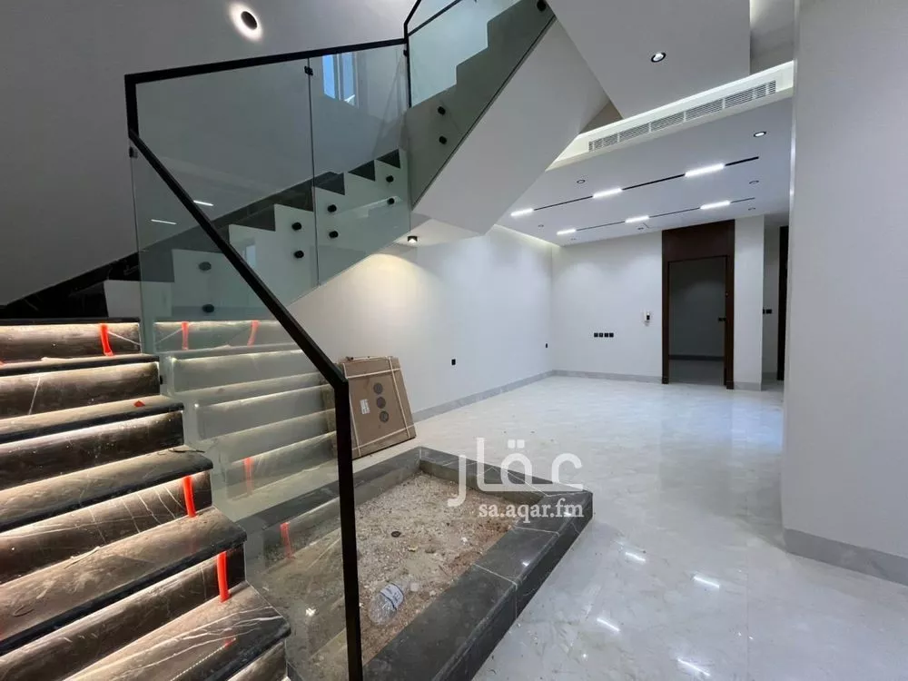 5 bedroom villa in Al Mahdiyyah 7
