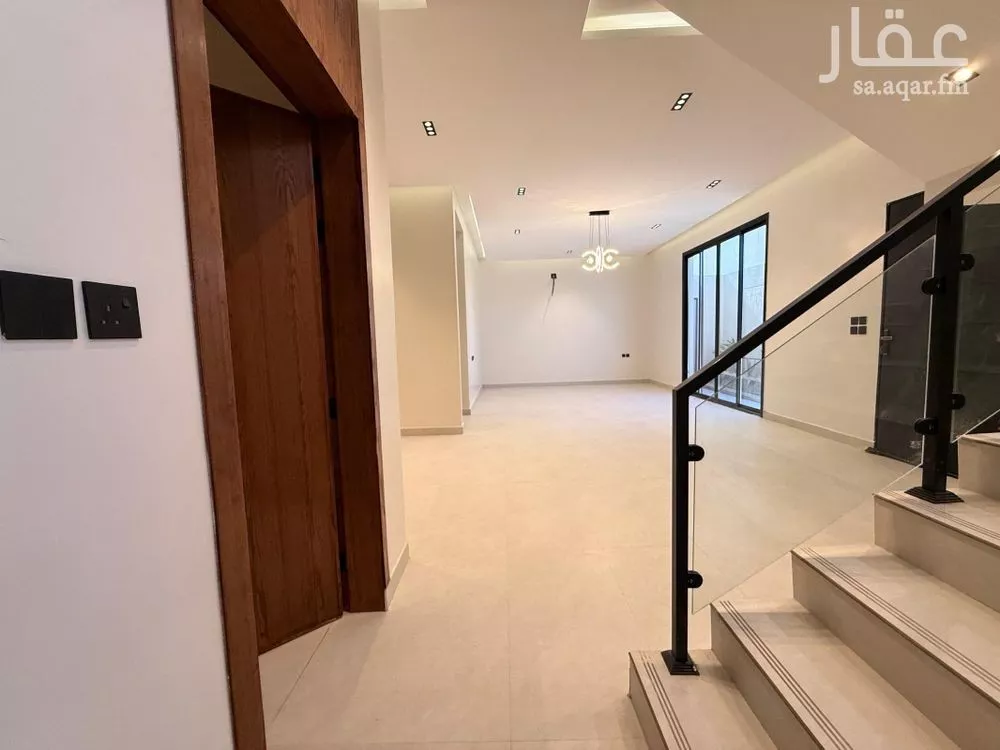 6 bedroom villa in Al Rimal 7