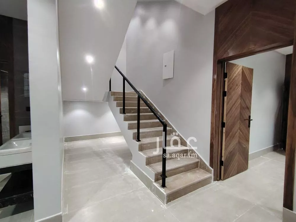 5 bedroom villa in Okaz 9