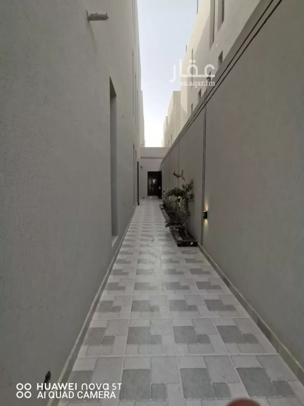 فيلا 5 غرف في الشرق 7