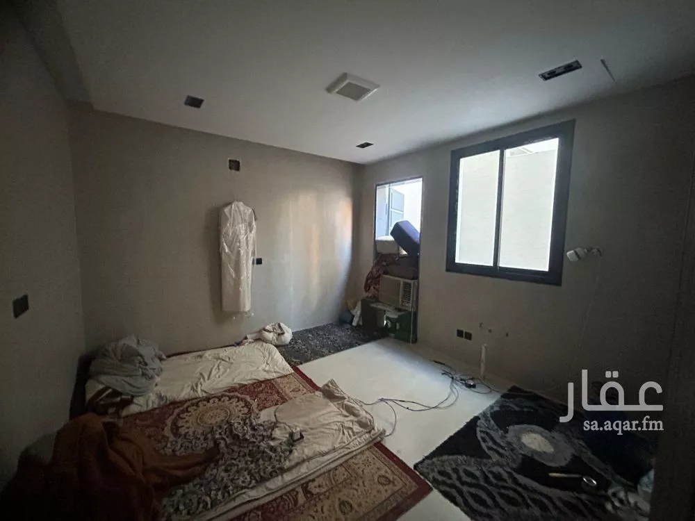 فيلا 5 غرف في العريجاء الغربية 12