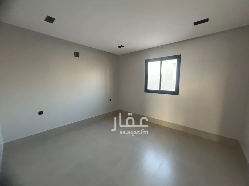 فيلا 5 غرف في العريجاء الغربية 18