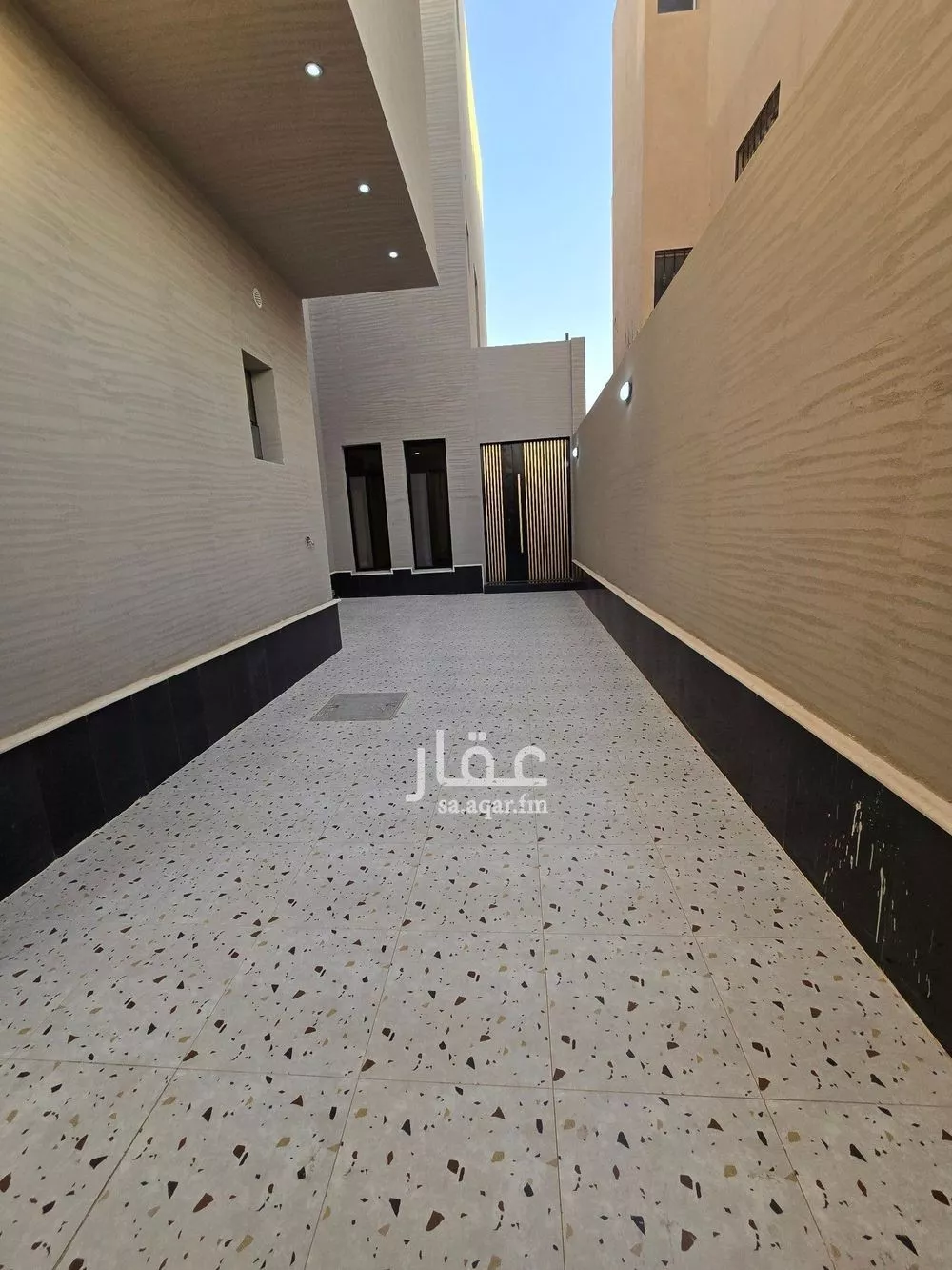 فيلا 6 غرف في ظهرة لبن 8