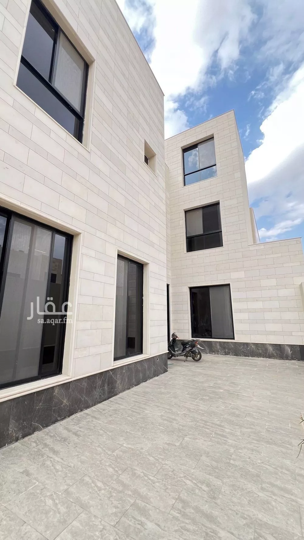 7 bedroom villa in Al Mahdiyyah 2
