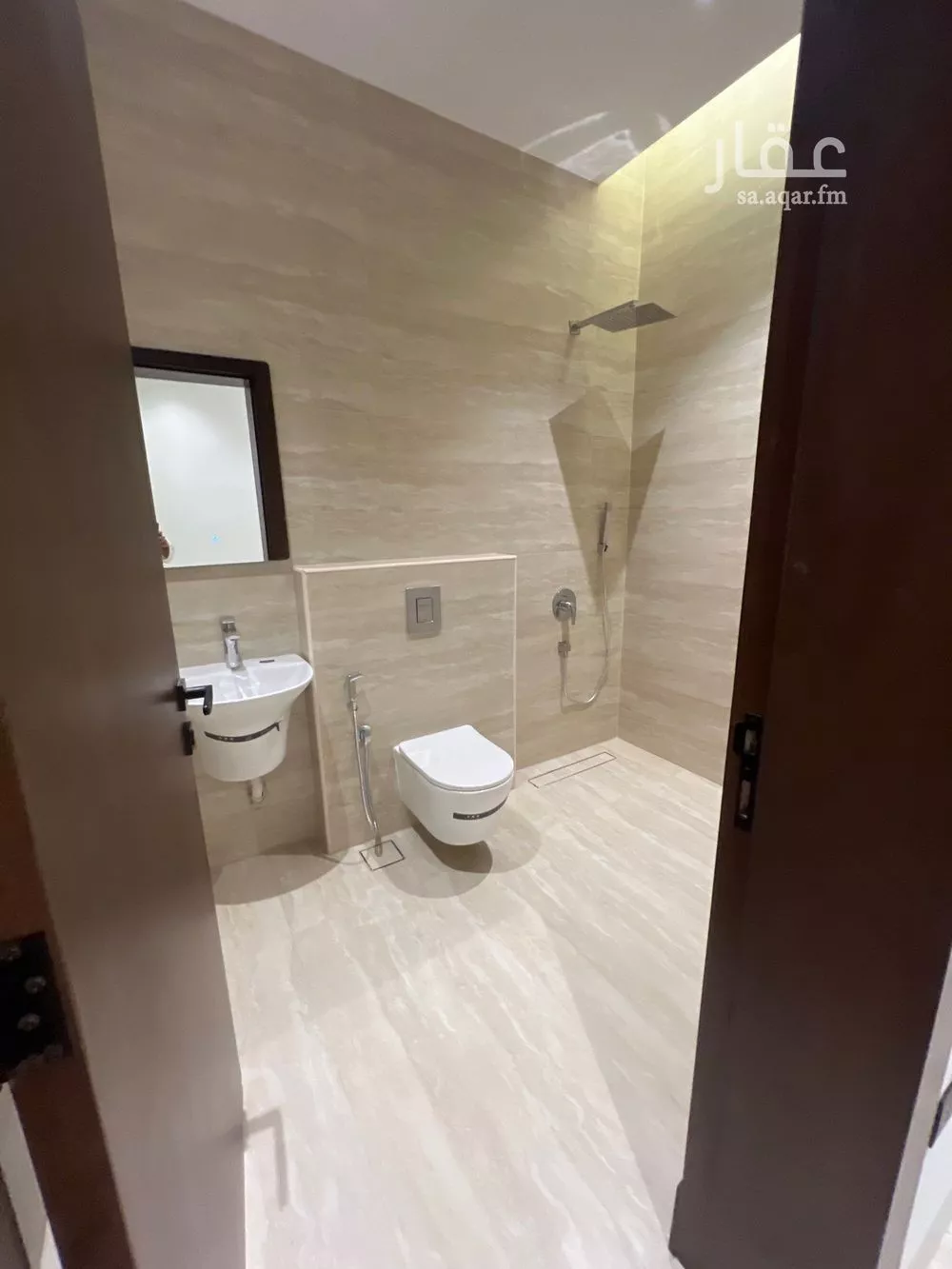 6 bedroom villa in Al Mahdiyyah 16