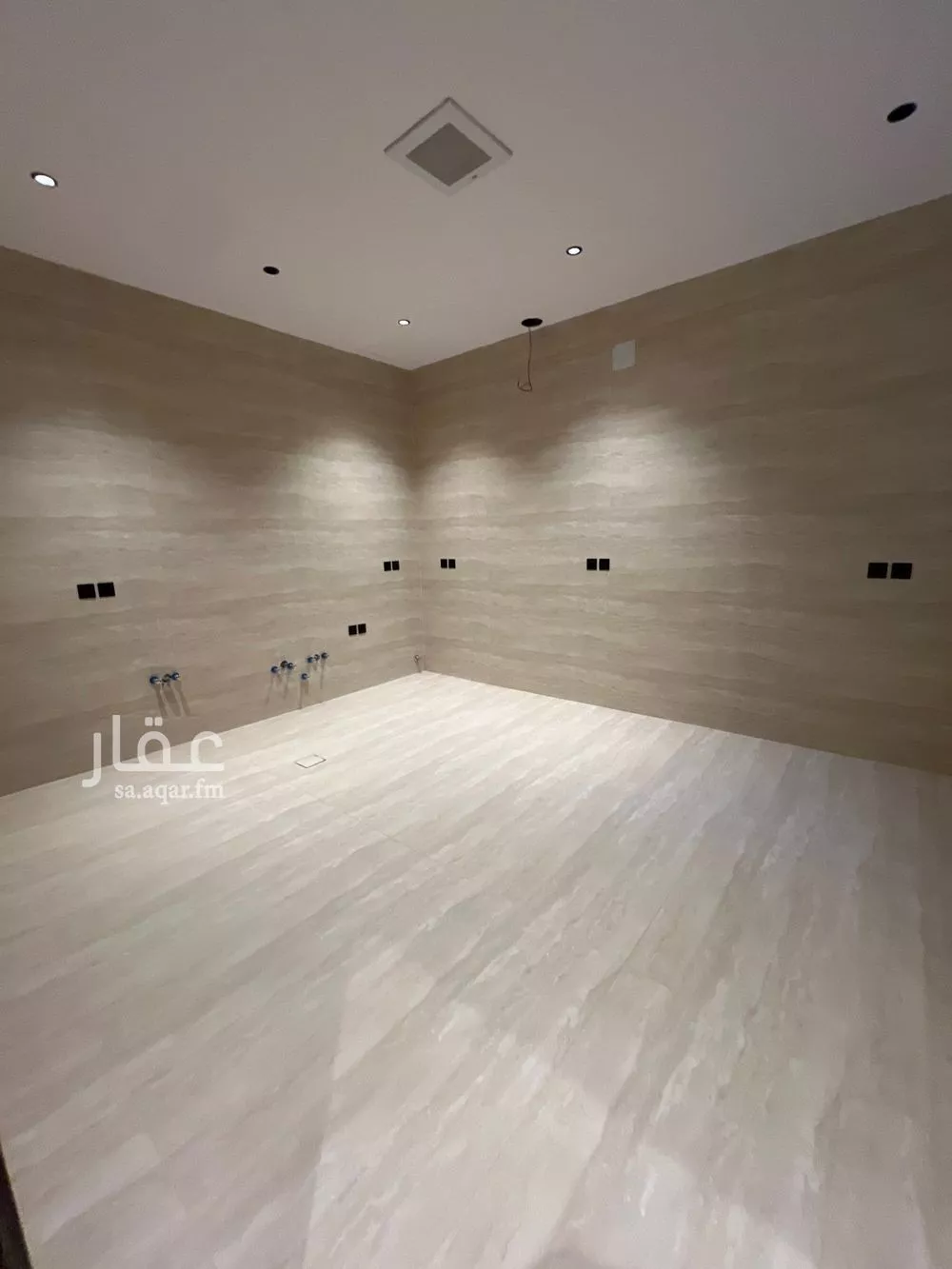 6 bedroom villa in Al Mahdiyyah 9