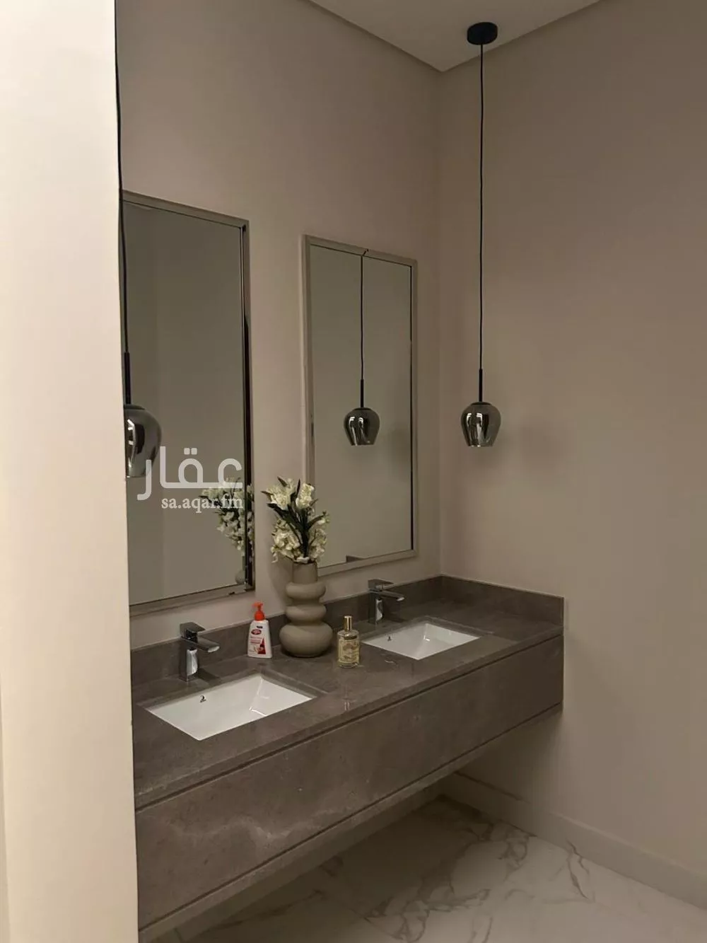 فيلا 6 غرف في النرجس 14