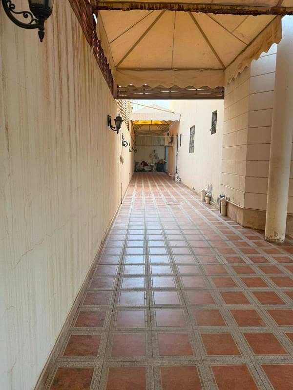 فيلا 5 غرف في البساتين، جدة 3