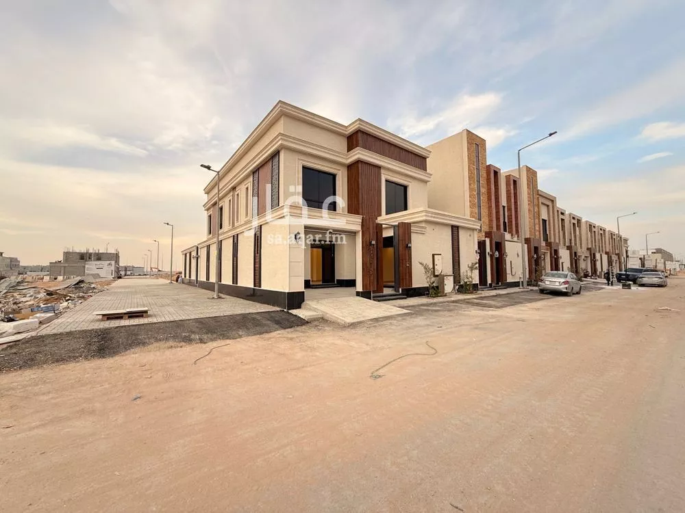 6 bedroom villa in Al Rimal 2