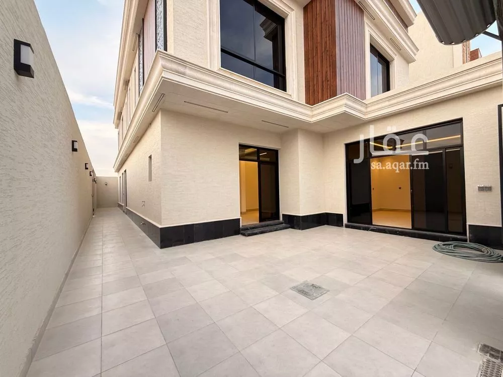 6 bedroom villa in Al Rimal 27