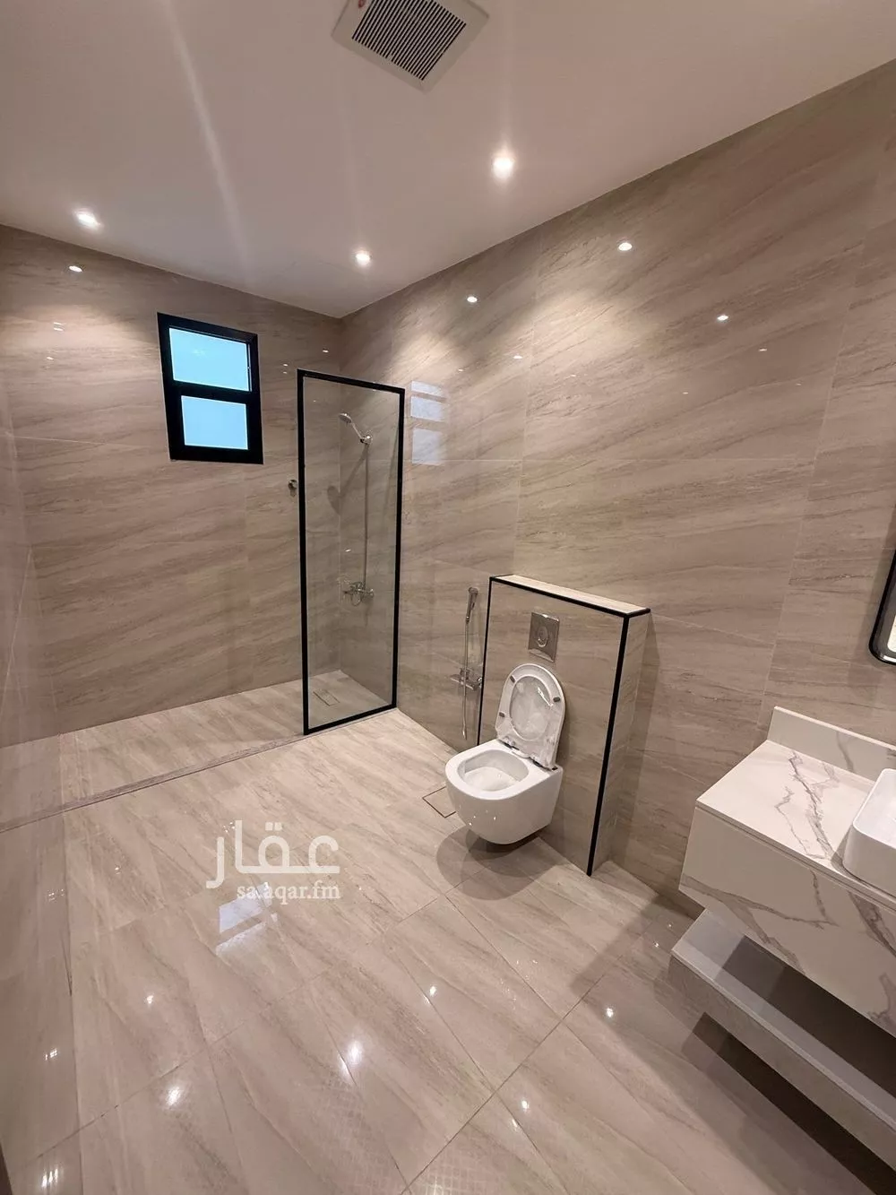 6 bedroom villa in Al Rimal 7