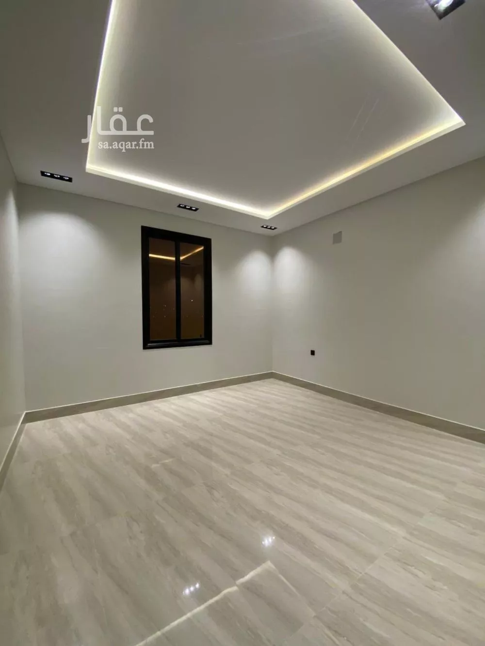 فيلا 5 غرف في الرمال 10