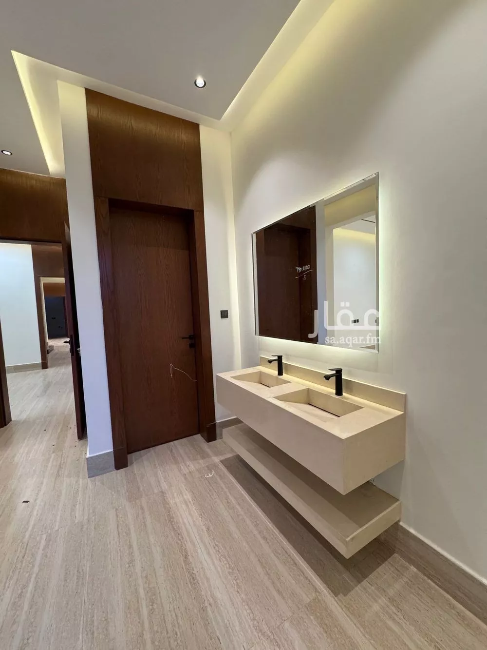 5 bedroom villa in Al Mahdiyyah 3