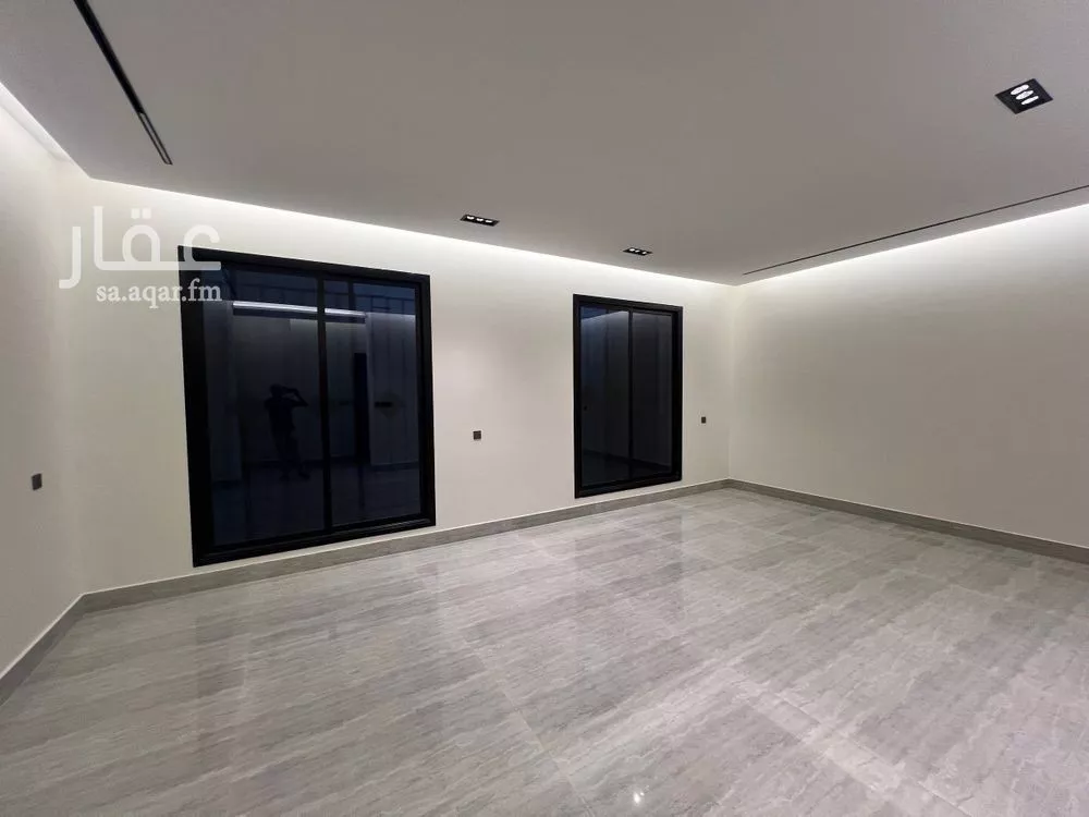 5 bedroom villa in Al Rimal 4