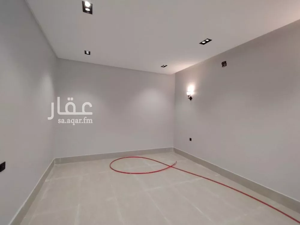 5 bedroom villa in Okaz 9