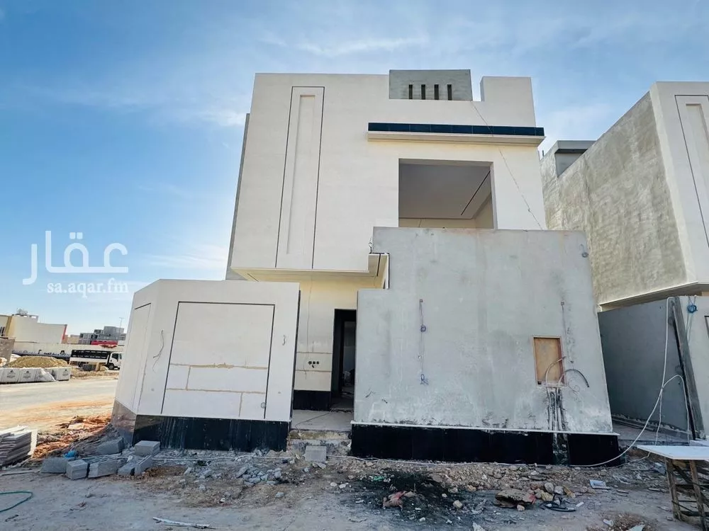 4 bedroom villa in Al Aridh 16