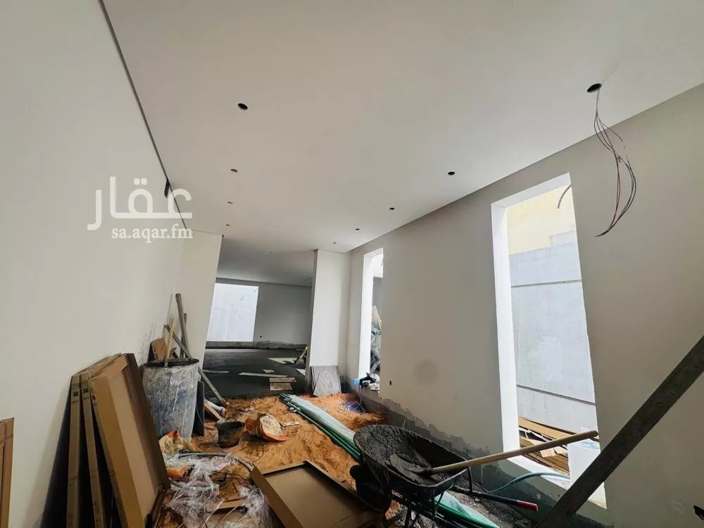 فيلا 4 غرف في العارض 7