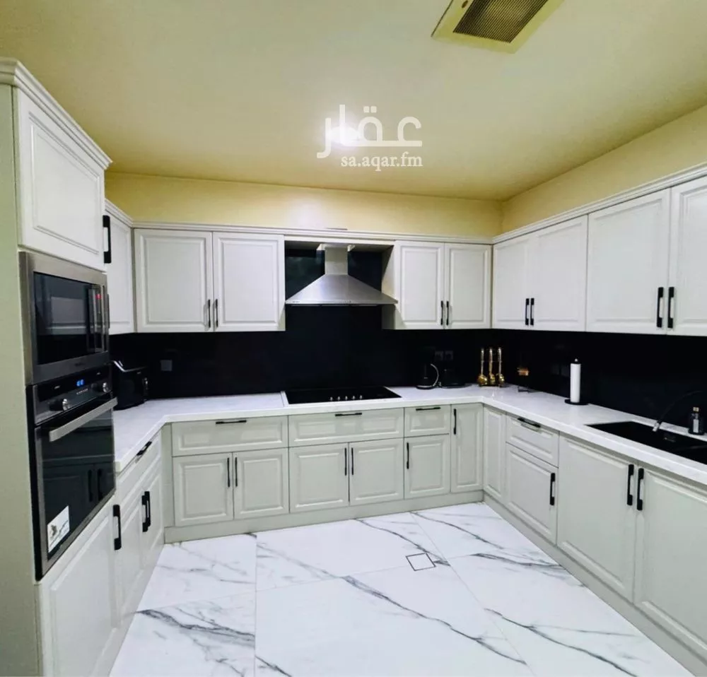 4 bedroom villa in Al Aridh 6