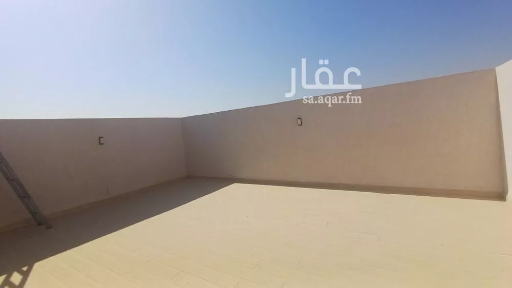 4 bedroom villa in Al Janadriyah 2