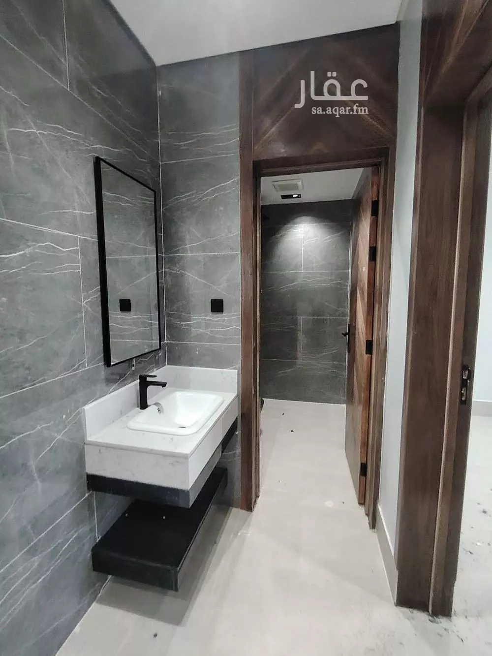 5 bedroom villa in Okaz 10