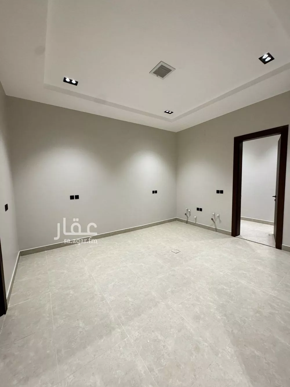 فيلا 6 غرف في الرمال 9