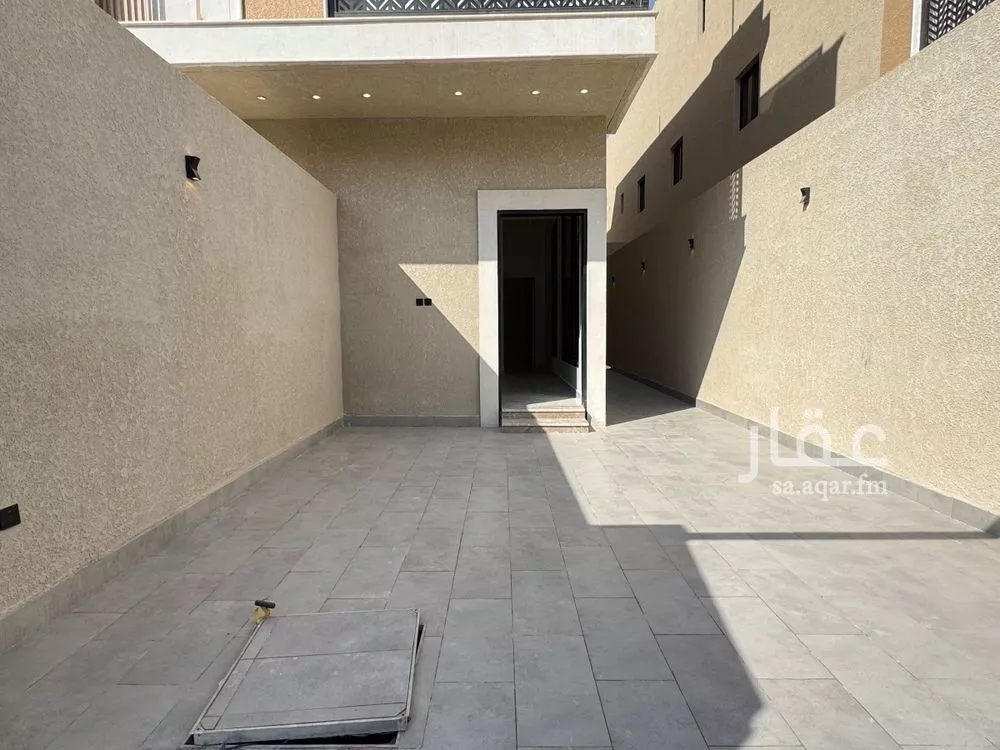 6 bedroom villa in Al Rimal 3