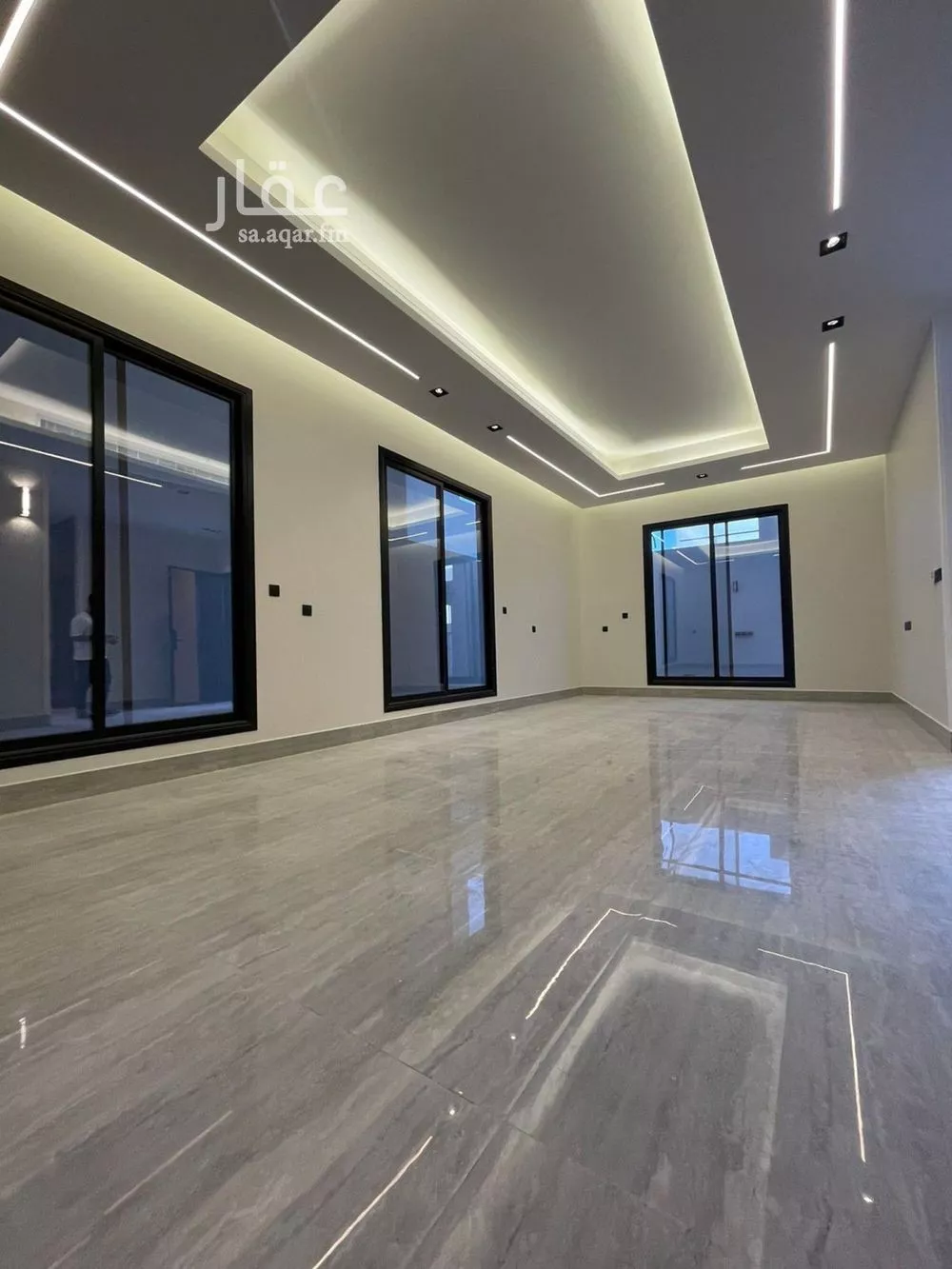 5 bedroom villa in Al Aridh 13