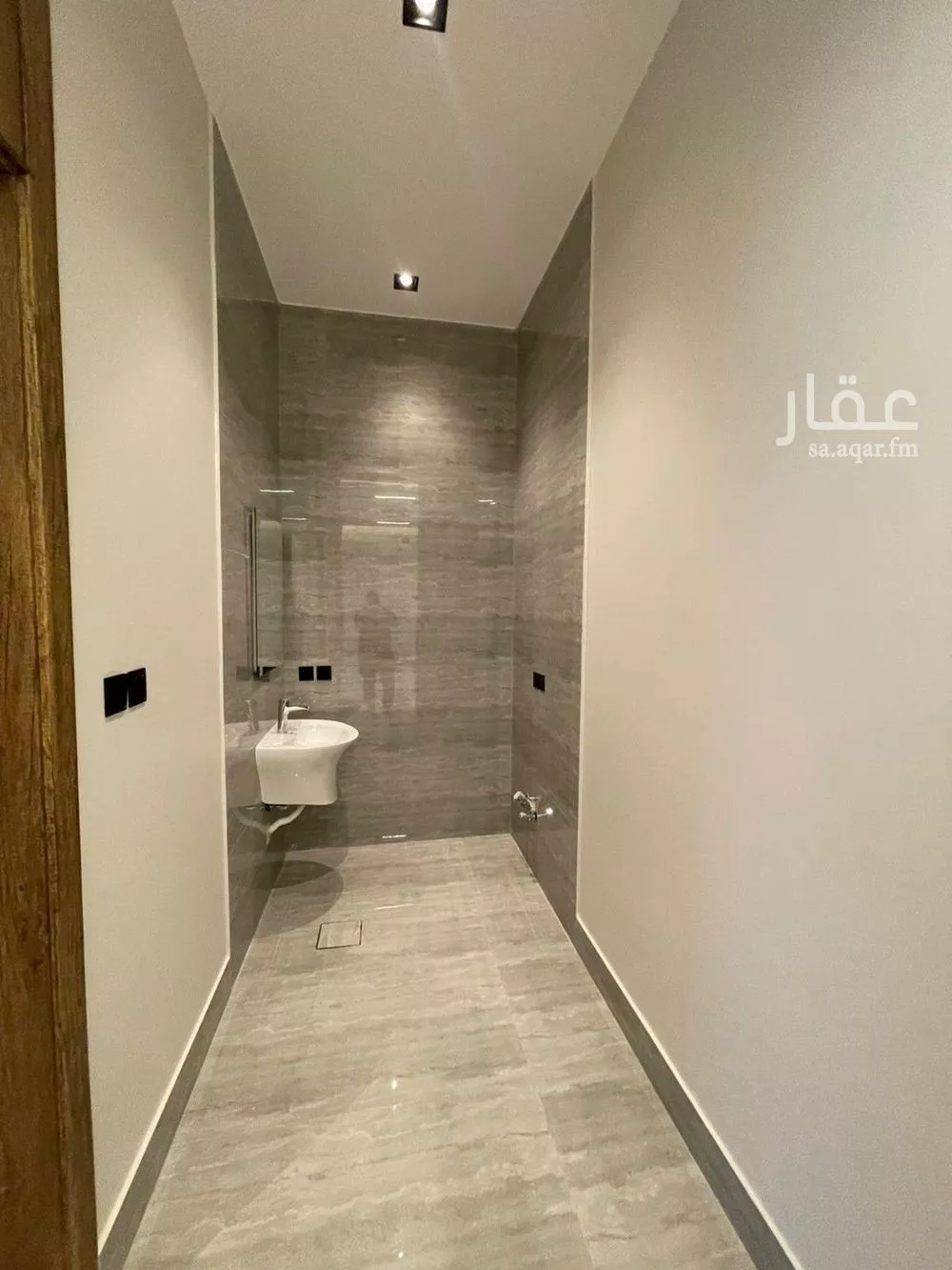 5 bedroom villa in Al Aridh 22