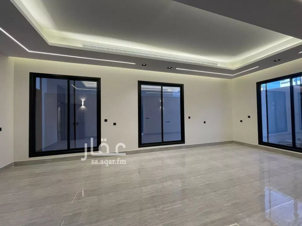 5 bedroom villa in Al Aridh 24