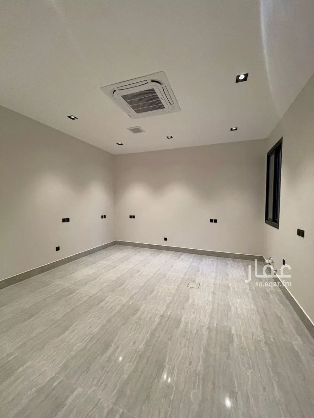 5 bedroom villa in Al Aridh 8
