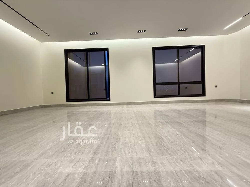 7 bedroom villa in Al Rimal 11