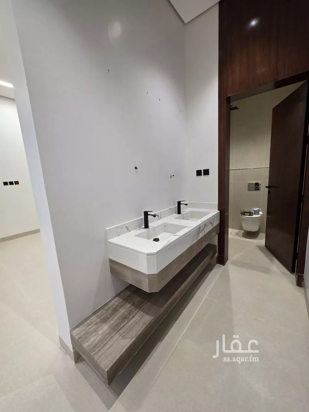 6 bedroom villa in Al Rimal 18