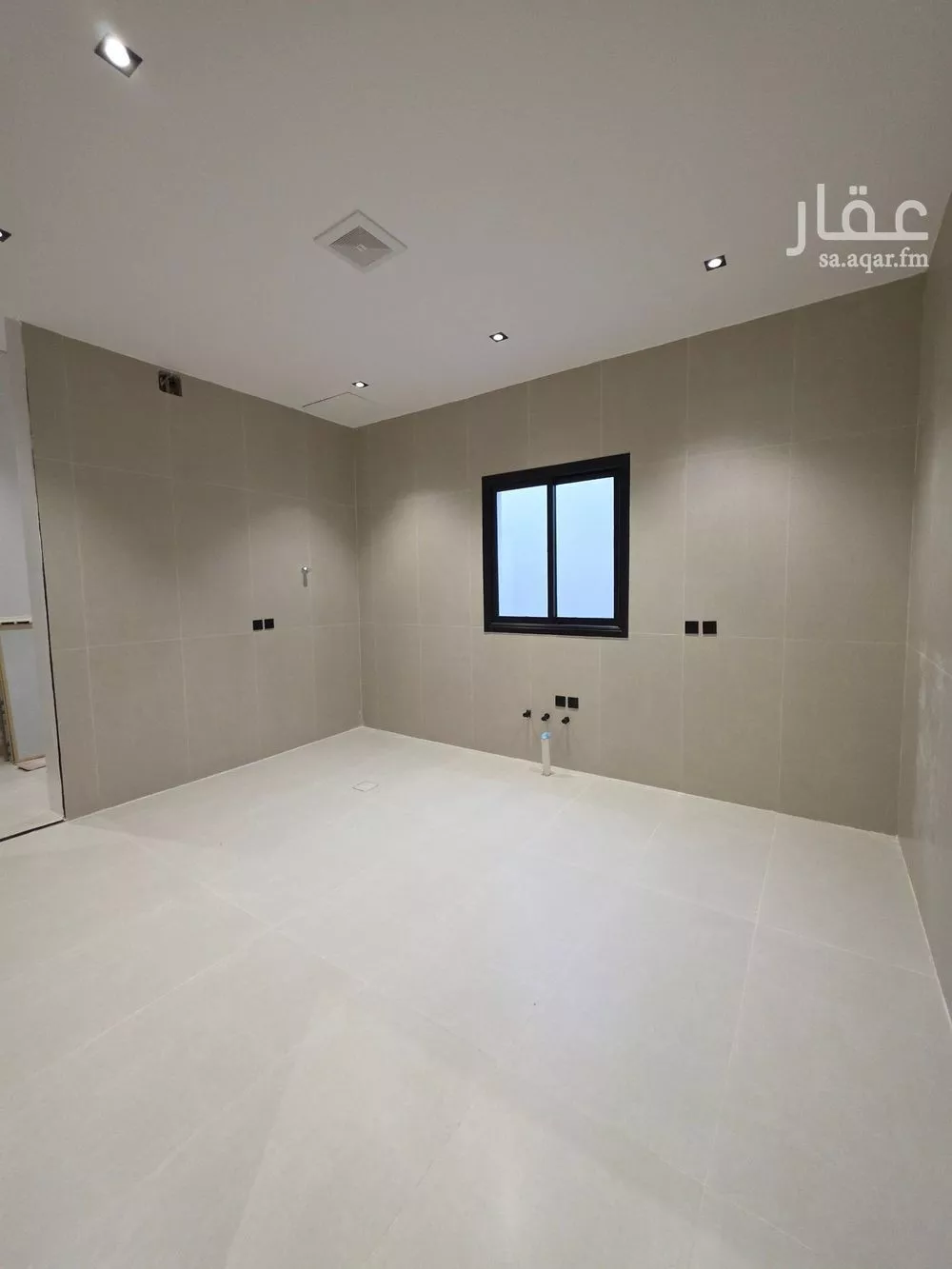 6 bedroom villa in Al Rimal 10
