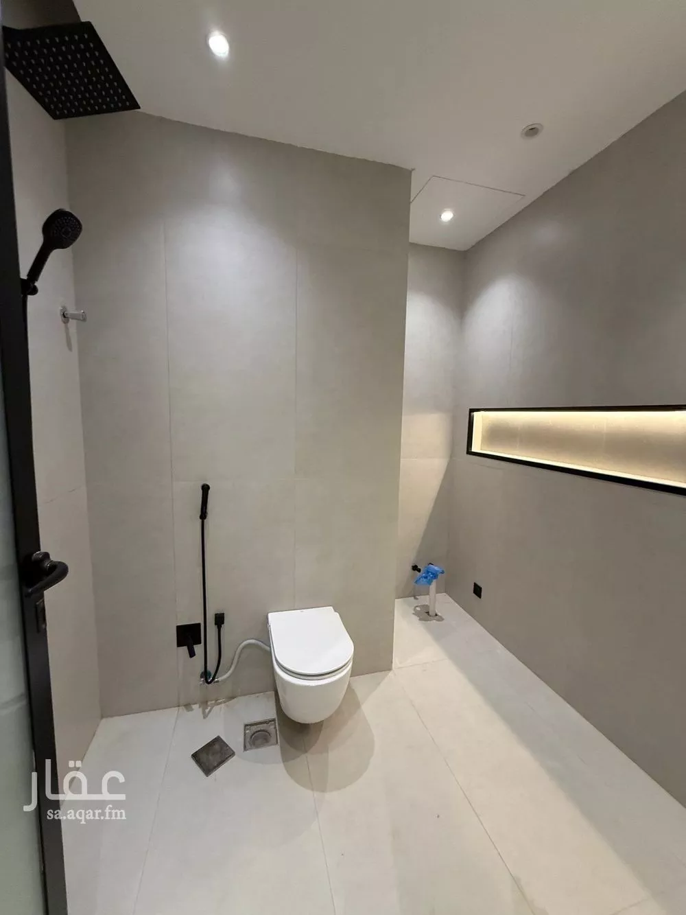 6 bedroom villa in Al Mahdiyyah 13